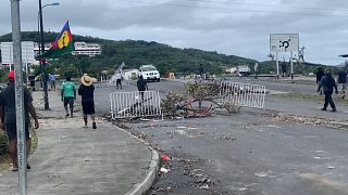 السكان يثومون بدوريات في الشوارع  مع تصاعد العملية الأمنية في كاليدونيا الجديدة