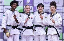 Campeãs e outras medalhadas no quarto dia dos Mundiais de Judo de Abu Dhabi nos Emirados Árabes Unidos