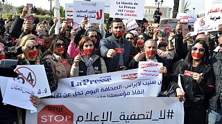 Tunisia sentences journalists to a year in prison for criticizing the government