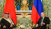 الرئيس الروسي يستقبل ملك البحرين