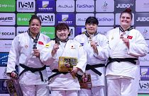 La giapponese Wakaba Tomita tra le atlete premiate ai Campionati del mondo di judo di Abu Dhabi