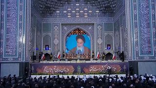 جثمان الرئيس الإيراني رئيسي يوارى الثرى في مشهد.