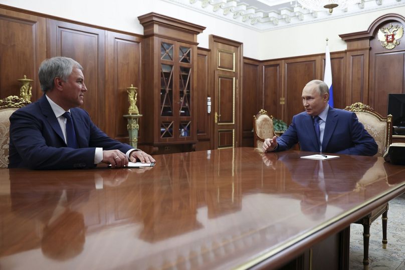 Vologyin és Putyin a Kremlben