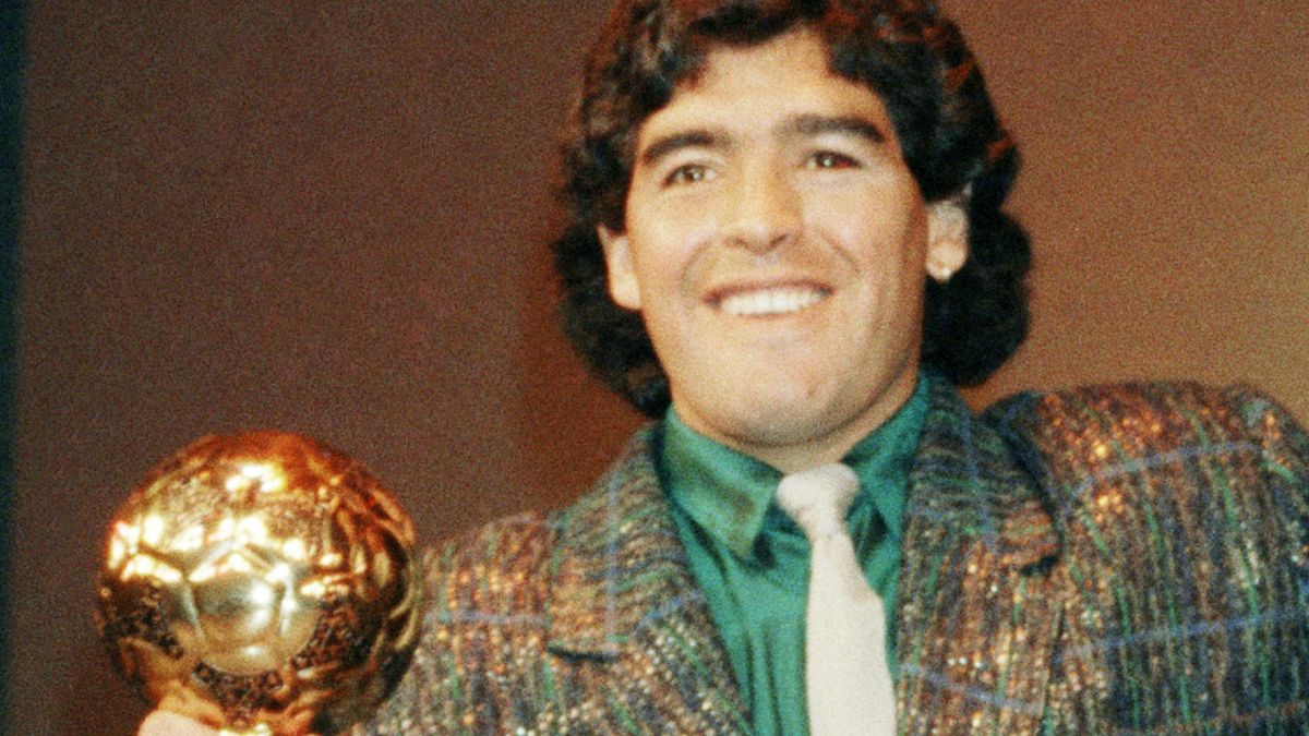 Maradona'nın varisleri 'kayıp' Altın Top ödülünün satışına karşı dava açtı