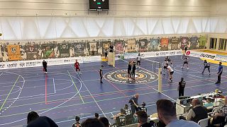 Röplabdamérkőzés a DESOK csarnokban a 2019-es DE MIX Röplabda házibajnokságon