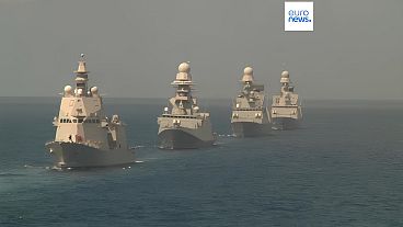 Navios da Marinha italiana no Mediterrâneo Central 
