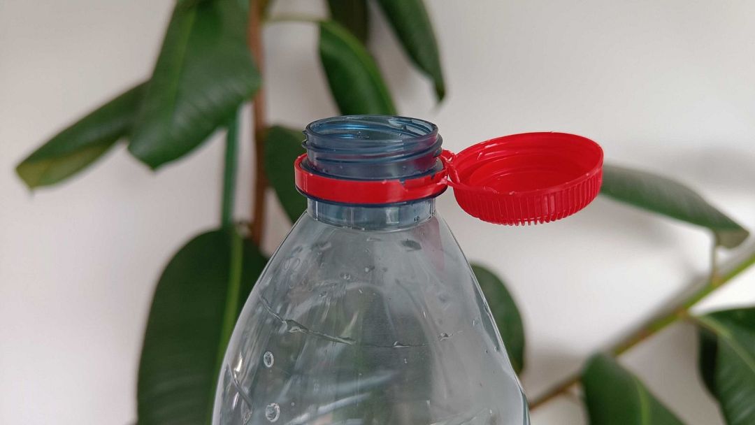 EU enforces fixed plastic bottle tops