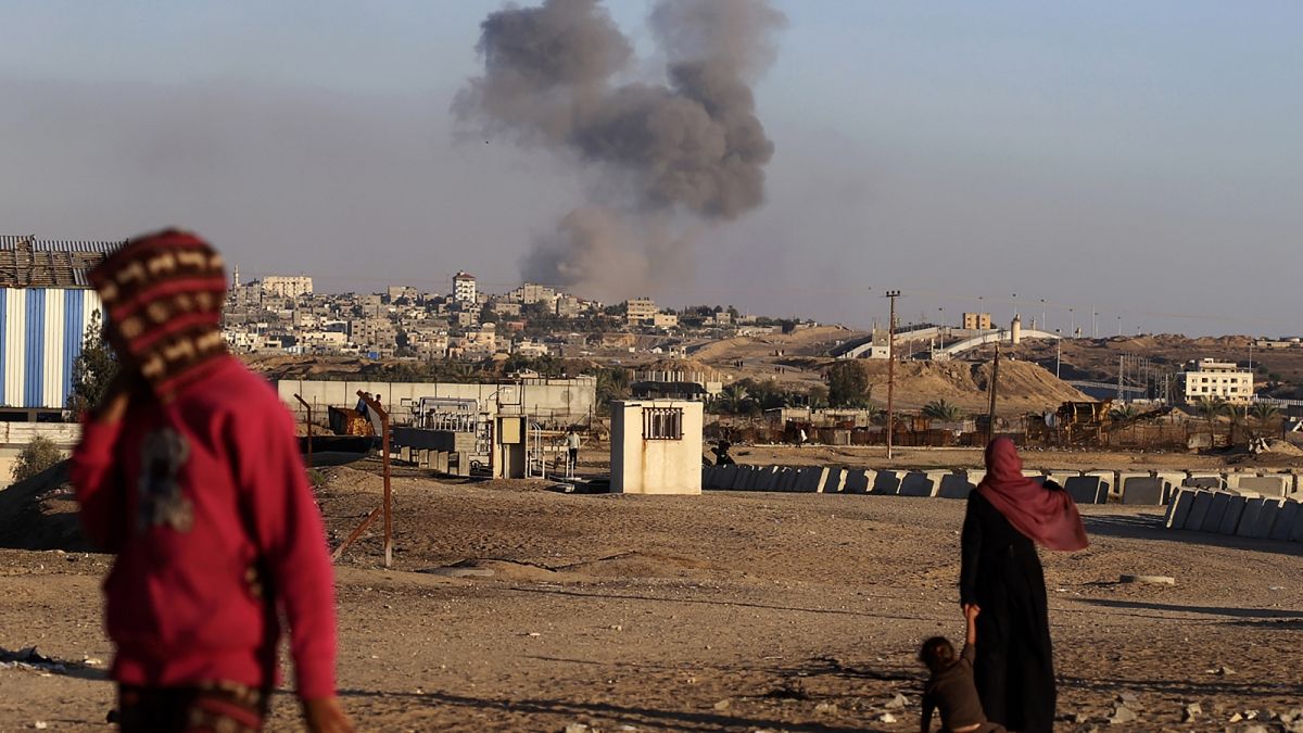 Izrael visszautasítja a hágai ítéletet, folytatódik a Hamász elleni harc Rafahban