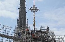 Croce sul tetto di Notre Dame