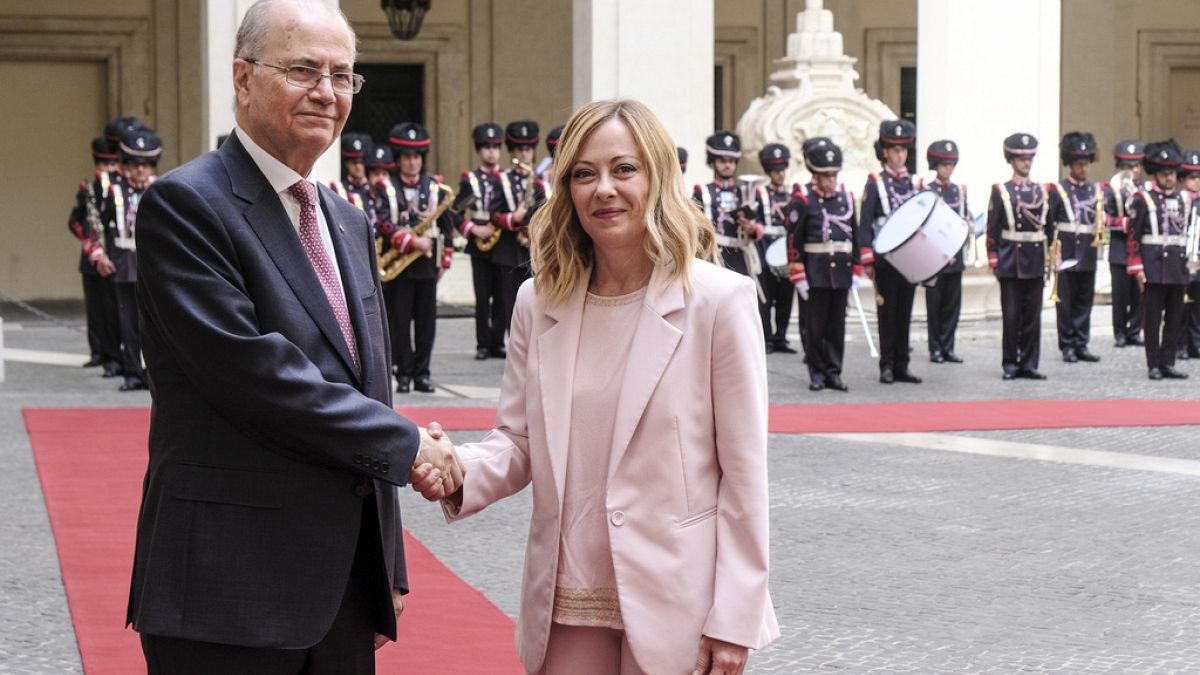 Дa première ministre italienne, Giorgia Meloni, et le premier ministre palestinien, Mohammad Mustafa, samedi 25 mai à Rome. 