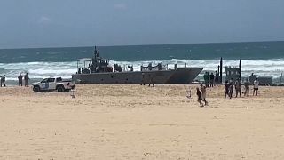 أعلنت القيادة المركزية الأمريكية "سنتكوم" تضرر أربع سفن للبحرية الأمريكية في غزة جراء أحوال الطقس.