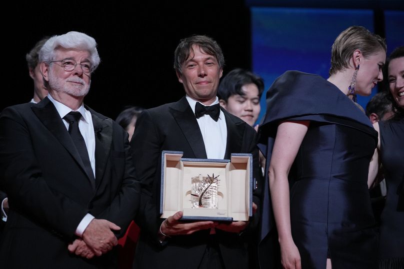 شان بیکر فیلم‌ساز آمریکایی برای فیلم آنورا برنده نخل طلایی شد