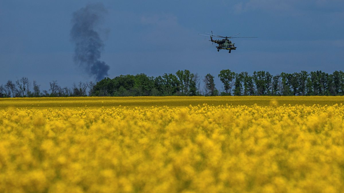 Украинский вертолет под Харьковом