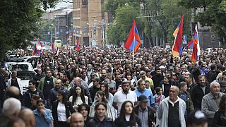 Les Arméniens se rassemblent dans le centre de la capitale pour exiger la démission du premier ministre. 