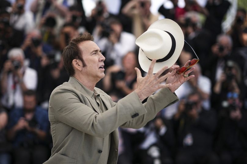 Nicolas Cage pose pour les photographes lors du photo call pour le film 'The Surfer' au 77ème festival international du film, Cannes, sud de la France, vendredi 17 mai 2024.