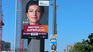 Cartaz de Sahra Wagenknecht pendurado em Hamburgo