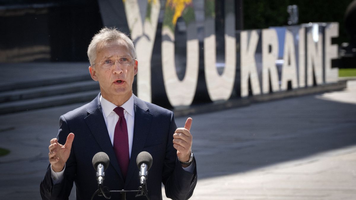 Министрите на външните работи на НАТО обсъждат ограничения върху Украйна да използва оръжията си за нападение над Русия