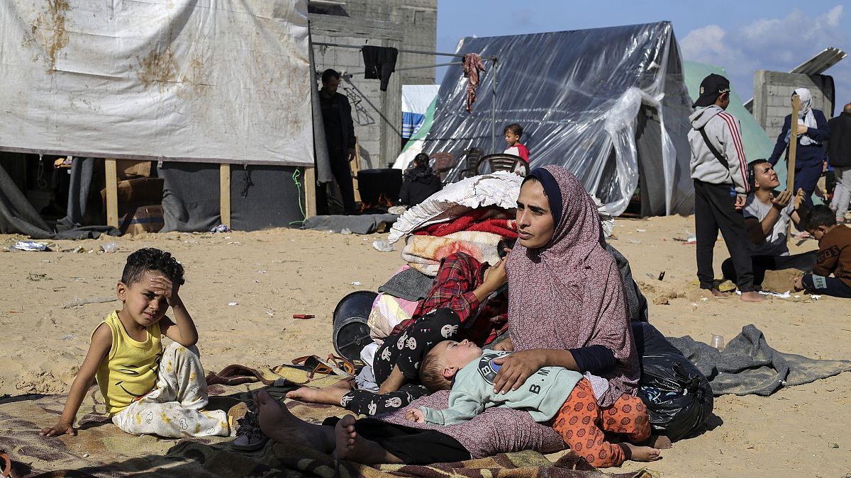 نازحون بمخيم رفح جنوب غزة