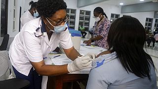 Nigeria : campagne de vaccination contre le cancer du col de l'utérus