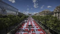 The Champs-Elysées hosts a picnic for the ages.