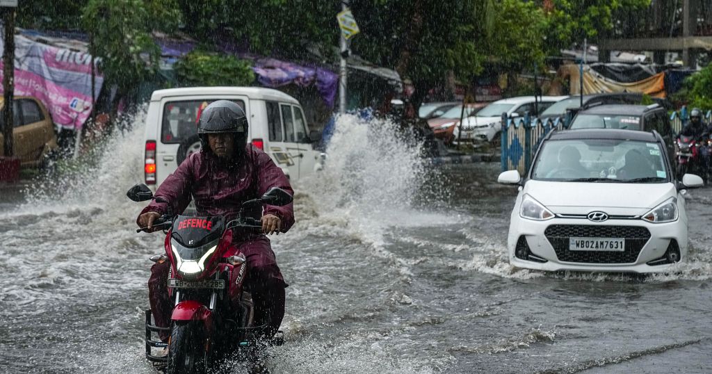 Tropical storms, heatwave as extreme weather lashes South Asia Tropical storms, heatwave as extreme weather lashes South Asia