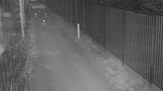 Az illegális határátlépésről készült videofelvétel képkockája