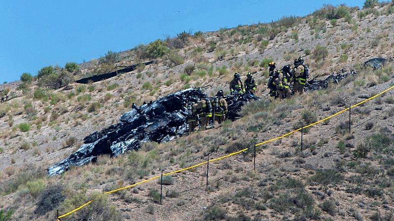 شاهد: للمرة الثانية خلال شهر واحد.. تحطم طائرة عسكرية بالقرب من مطار في ولاية نيو مكسيكو 