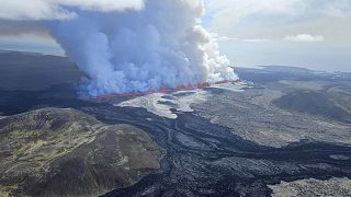 Извержение вулкана на полуострове Рейкьянес в Исландии, 29 мая 2024