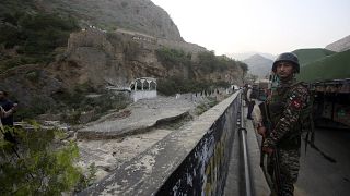حارس على الحدود الباكستانية الإيرانية
