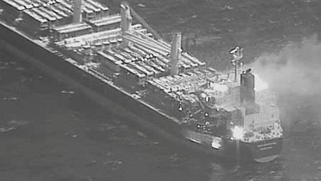 حمله حوثی‌ها به کشتی باری در دریای سرخ. عکس: آرشیو
