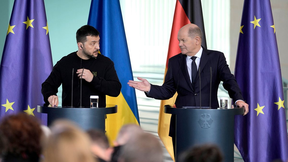 Ukrainian President Volodymyr Zelenksyy and German Chancellor Olaf Scholz.