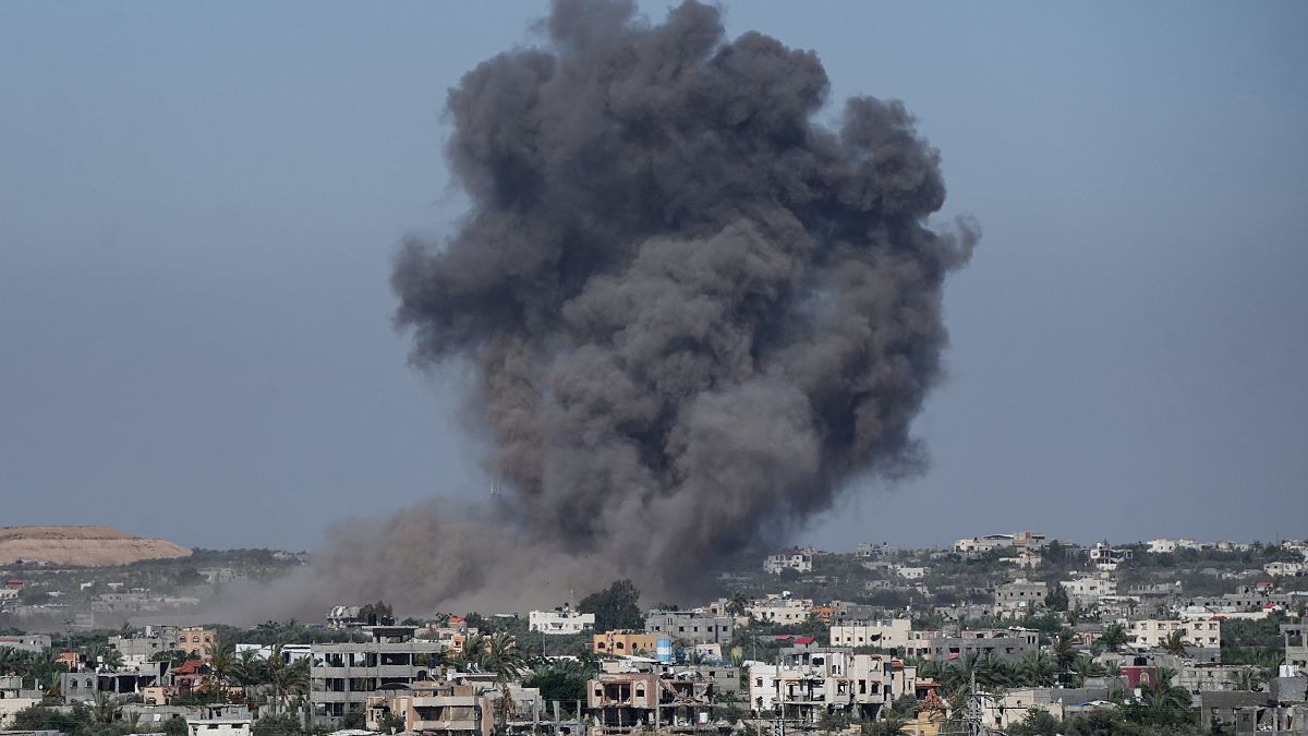 Israel confirms its forces are expanding their offensive in the Gaza city of Rafah thumbnail