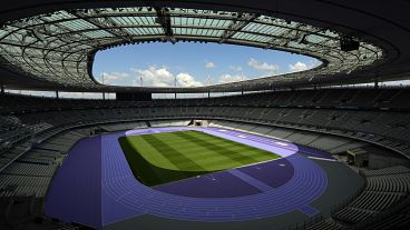 Stade de France, Olimpiyatlar öncesinde yapılan bir tur sırasında gösteriliyor, 7 Mayıs 2024