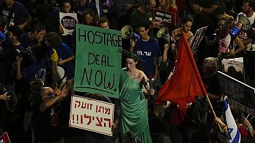 Protesta contro il governo del primo ministro israeliano Benjamin Netanyahu e per il rilascio degli ostaggi detenuti nella Striscia di Gaza a Tel Aviv, Israele, 1 giugno 2024