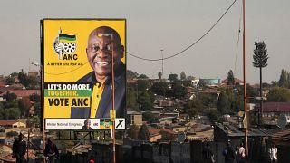Afrique du Sud : l'ANC soutient Ramaphosa malgré le recul aux élections