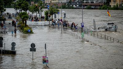 Ο ποταμός Neckar ξεχειλίζει τις όχθες του στη Χαϊδελβέργη, 2 Ιουνίου 2024