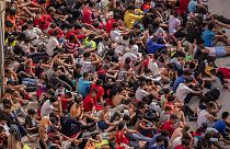 Des migrants regroupés après leur arrivée en Espagne, en 2021