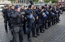 Német rendőrök gyászolják meggyilkolt társukat Mannheimben