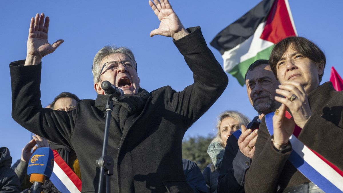 ژان لوک ملانشون، رهبر حزب «فرانسه تسلیم‌ناپذیر» در راهپیمیایی هواداران فلسطینیان