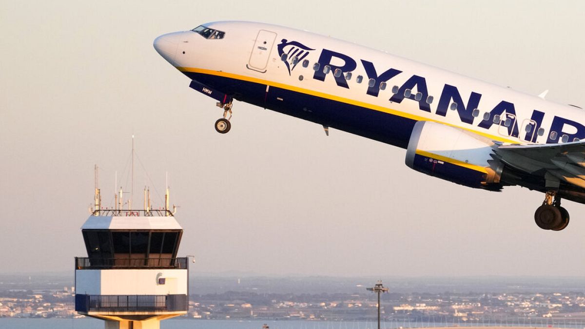 Шефовете на авиокомпаниите отвърнаха на удара, докато Европа търси меко кацане на зеленото пътуване