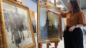 لوحة تم إنقاذها من حريق نشب في  مستودع المتحف الوطني الدنماركي في فينج، الدنمارك.