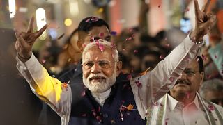 "A vitória de hoje é a vitória da maior democracia do mundo", celebrou Narendra Modi