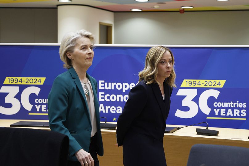 La présidente de la Commission européenne et la Première ministre italienne (de gauche à droite)