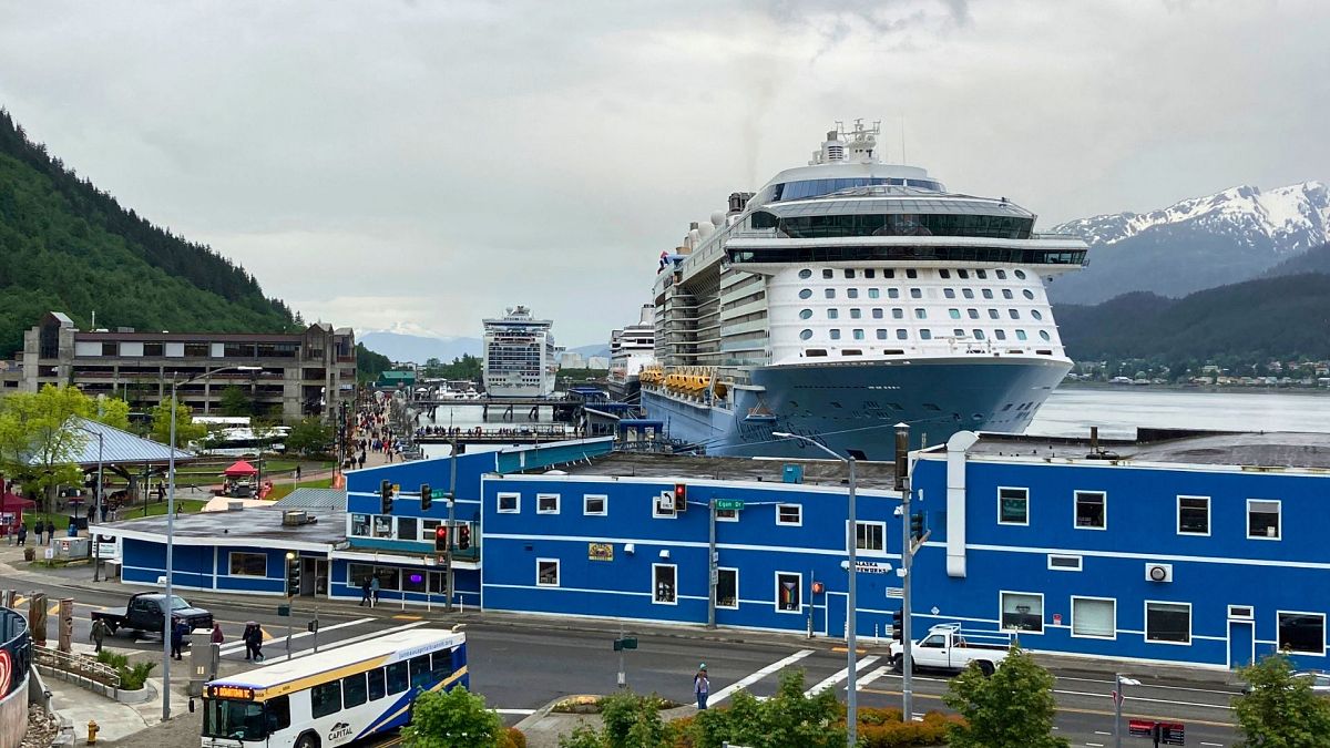 Fed up with hoards of cruise passengers, Alaska residents are calling for ‘ship-free Saturdays’ thumbnail