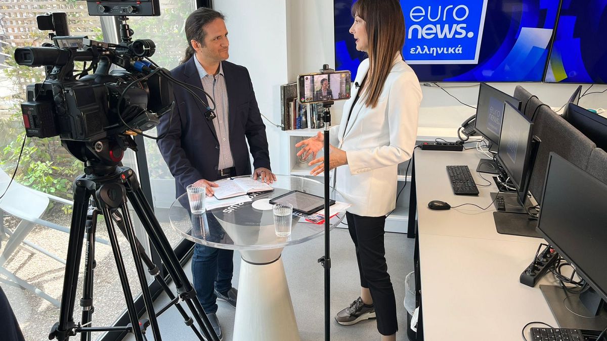 Η Έλενα Κουντουρά στο euronews