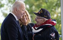 Le président américain Joe Biden a salué les vétérans qui ont pris part au Débarquement.