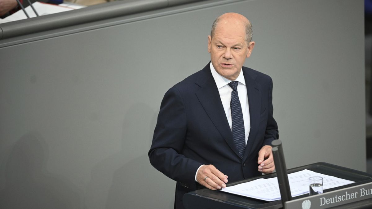 German Chancellor Scholz to deport 'serious' criminals even to high-risk countries thumbnail