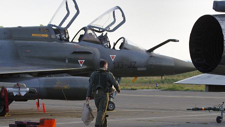 الطائرة مقاتلة من نوع ميراج 2000 في مهمة في ليبيا - 2011