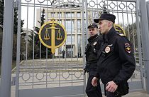 Полицейские перед зданием Московского городского суда, иллюстрационное фото