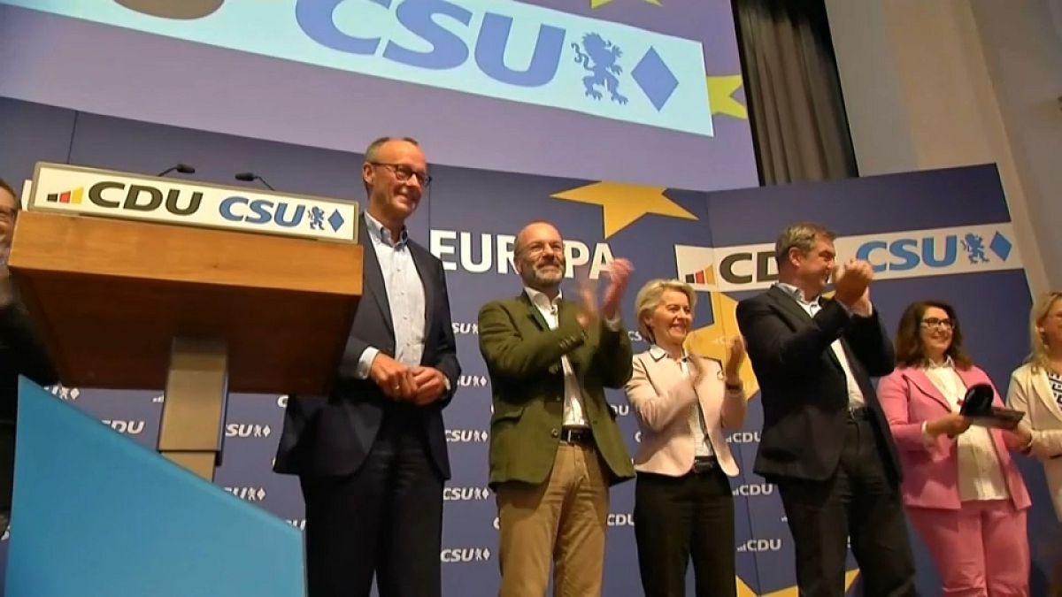 Friedrich Merz, Manfred Weber, Ursula von der Leyen und Markus Söder bei der Abschlußkundgebung von CDU/CSU in München, 7. Juni 2024